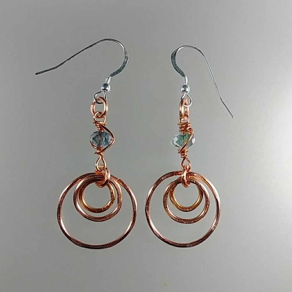 Halle Earrings - Picture 1 of 2